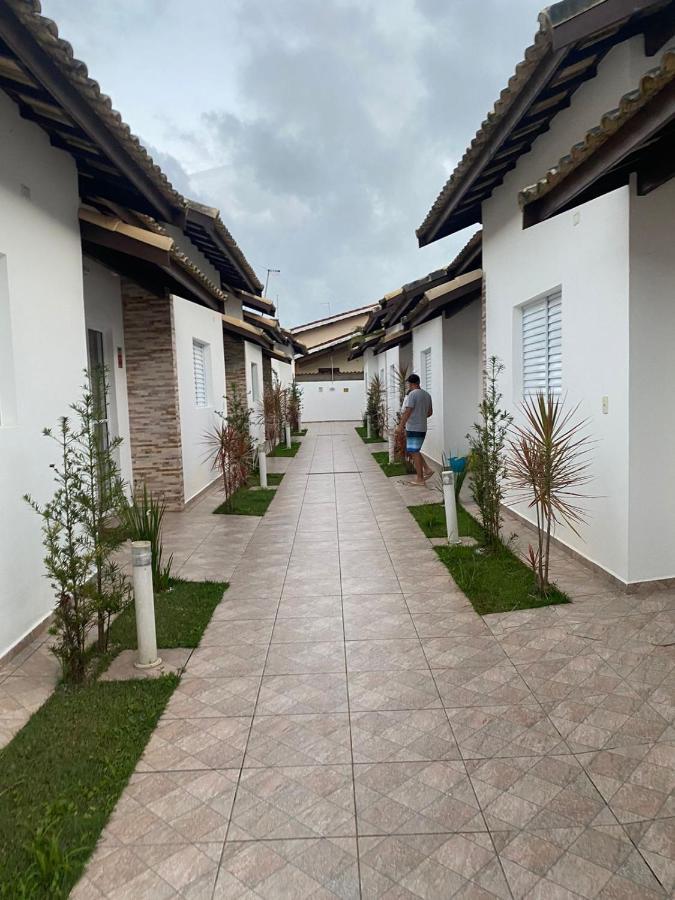 Casa Com Piscina E Churrasqueira - Lindissima! อิตันญาเอม ภายนอก รูปภาพ